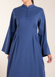 The Denim Side Pleat Maxi features carefully constructed pleats at the waist for a flattering fit. Made from cotton chambray, this maxi offers both comfort and breathability, making it perfect for the summer season. Its denim look allows for versatile styling options, making it suitable for both formal and casual occasions. In a stunning blue shade.