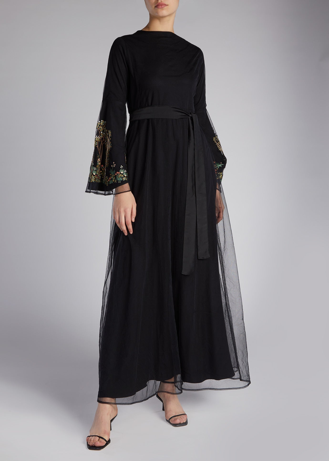 black modest maxi dress Basma Maxi Dress- Black Trs Belle Prints
